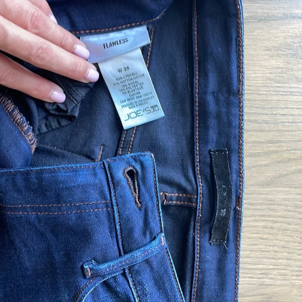 Joe's Jeans Flawless Skinny Jean Dark Wash Women's Sz 26 - Like New - Picture 3 of 6
